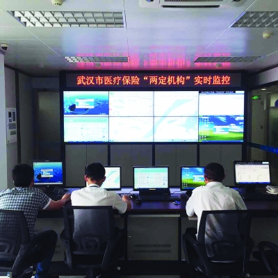 衢州最新药店3000元能套现多少方法分析(最方便真实的衢州急用钱如何提取医保卡里的钱方法)